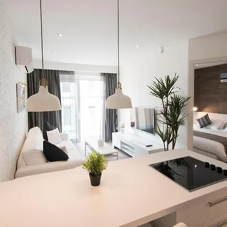 Apartment Modern Gem Opposite Mercury Towers 203